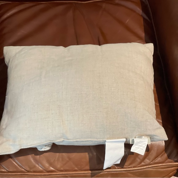 12 x 16 Pottery Barn linen accent pillow - Picture 3 of 8